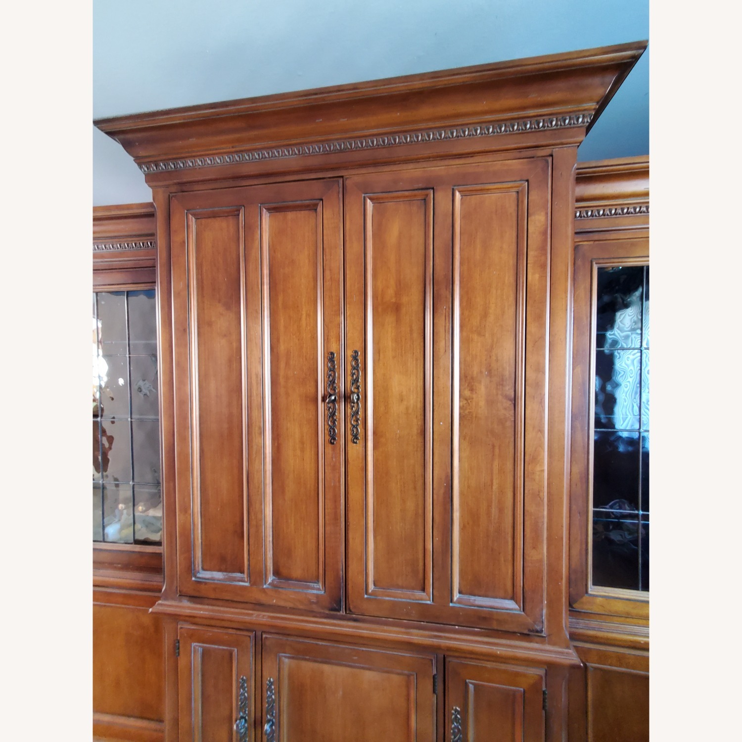 Hooker Furniture Corporation Wall Unit - image-3