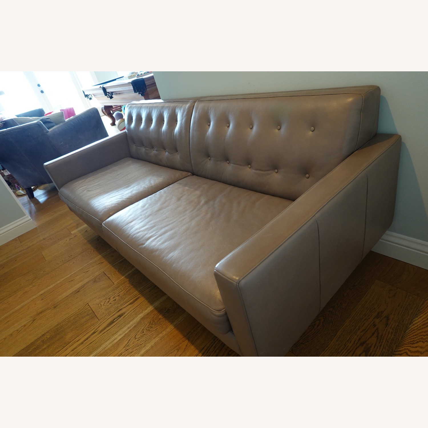 Room & Board Wells Light Gray Leather 2 Seater Sofa - image-4