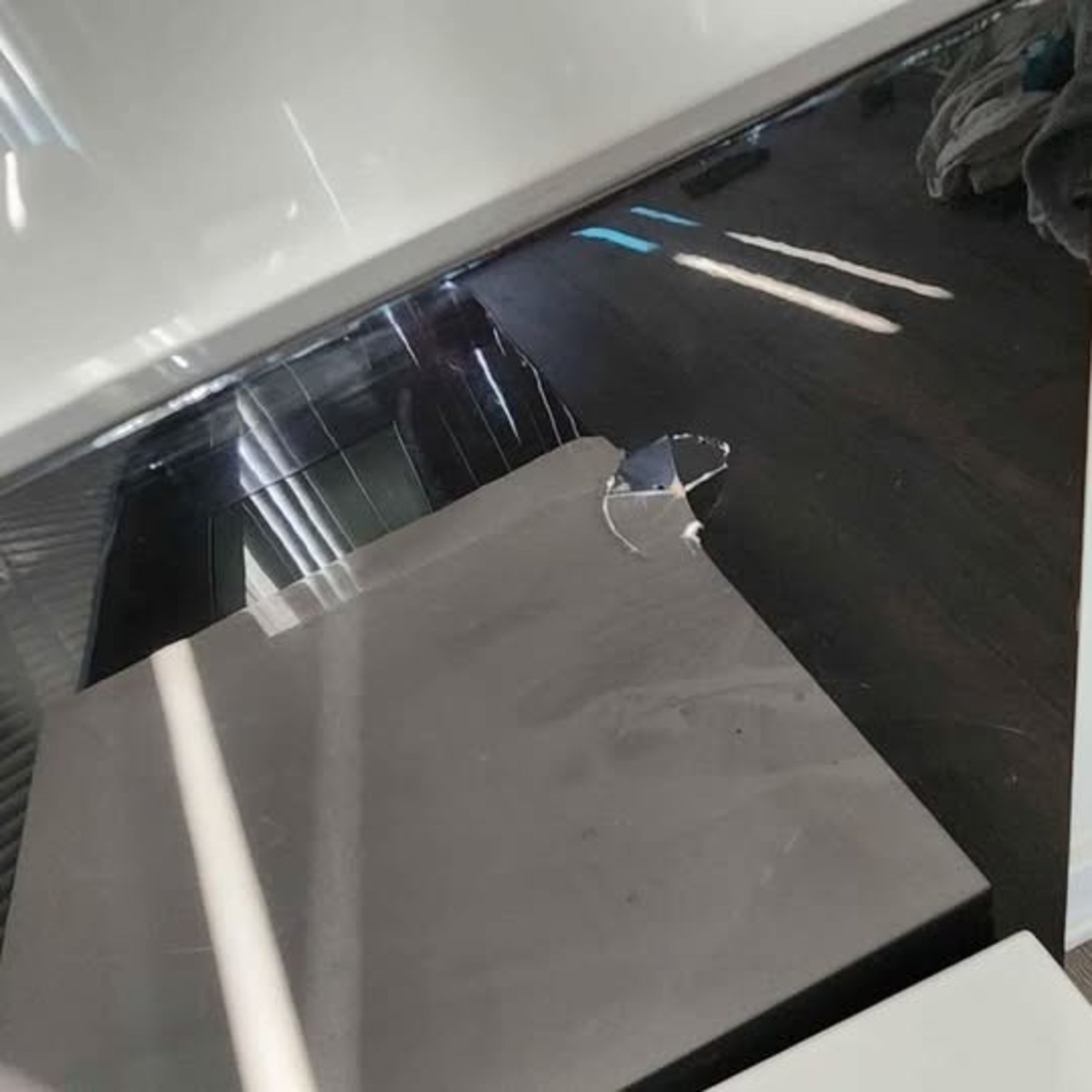 White Lacquer King Bed - image-2