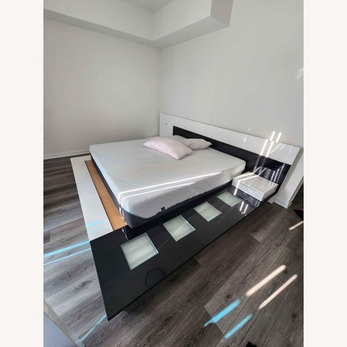 Used White Lacquer King Bed for sale on AptDeco