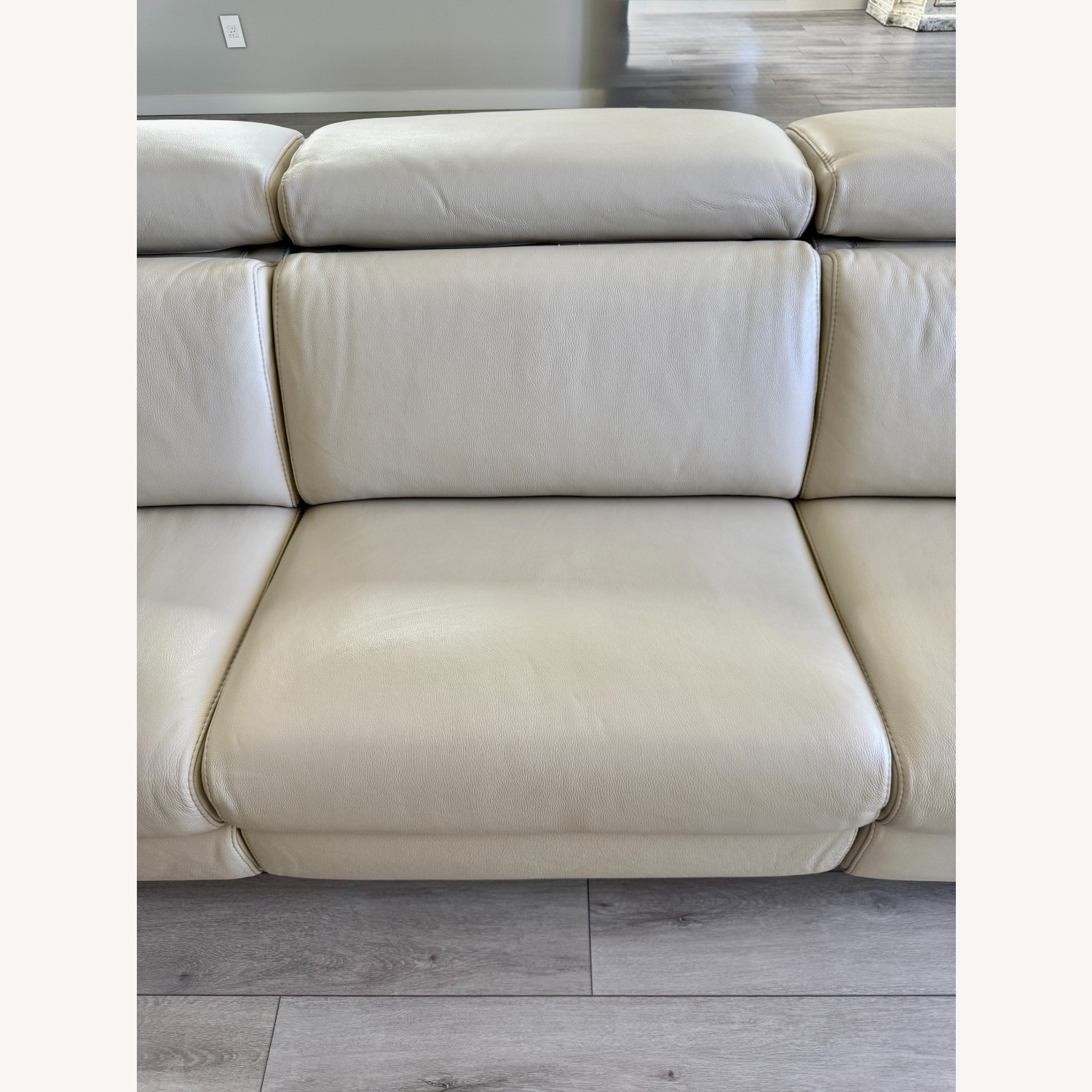 Bracci Ermes Three Reclining Seat Sofa - image-9