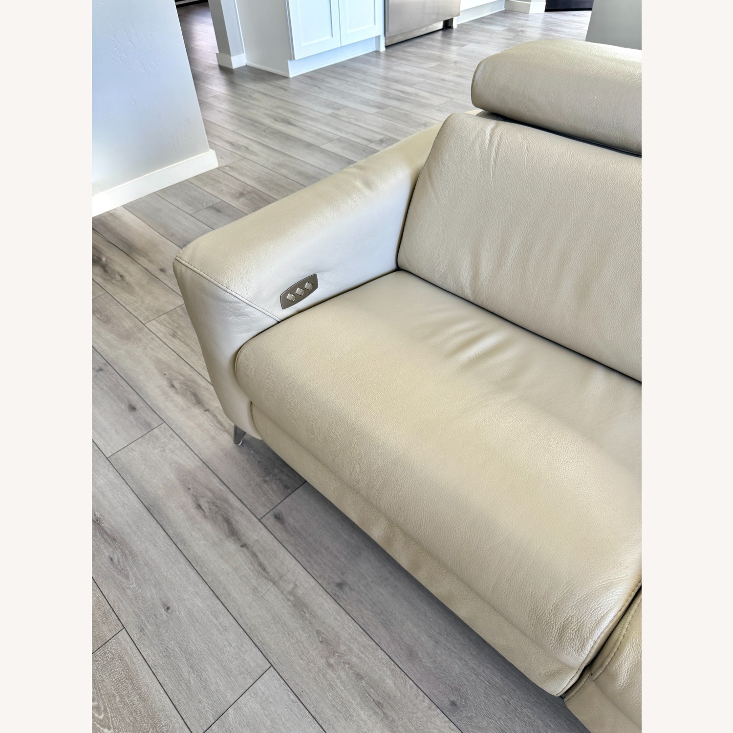 Bracci Ermes Three Reclining Seat Sofa - image-10