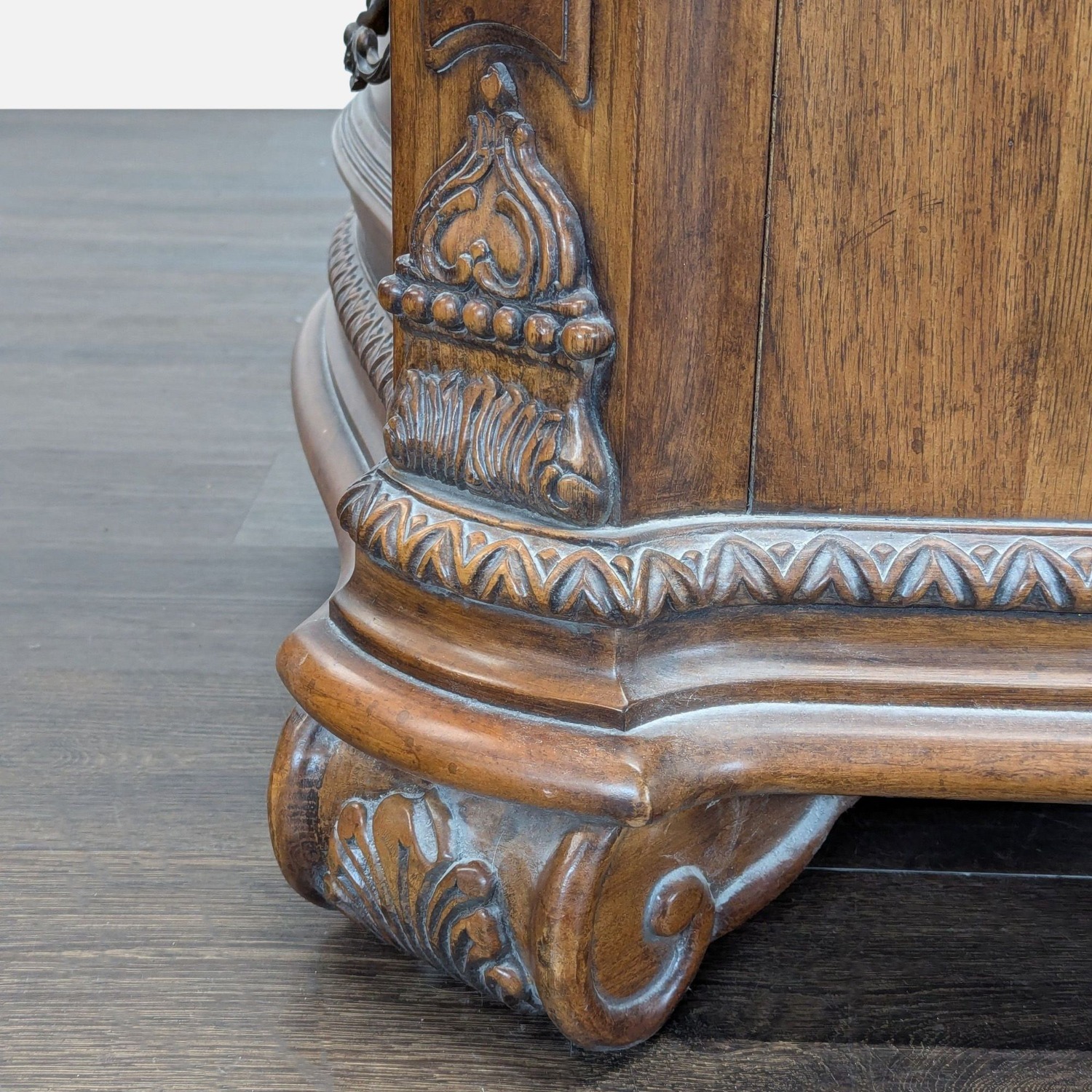 Drexel Heritage Traditional 6-Drawer Wood Dresser  - image-11