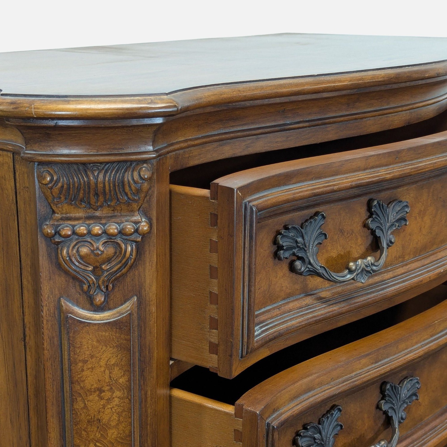 Drexel Heritage Traditional 6-Drawer Wood Dresser  - image-5