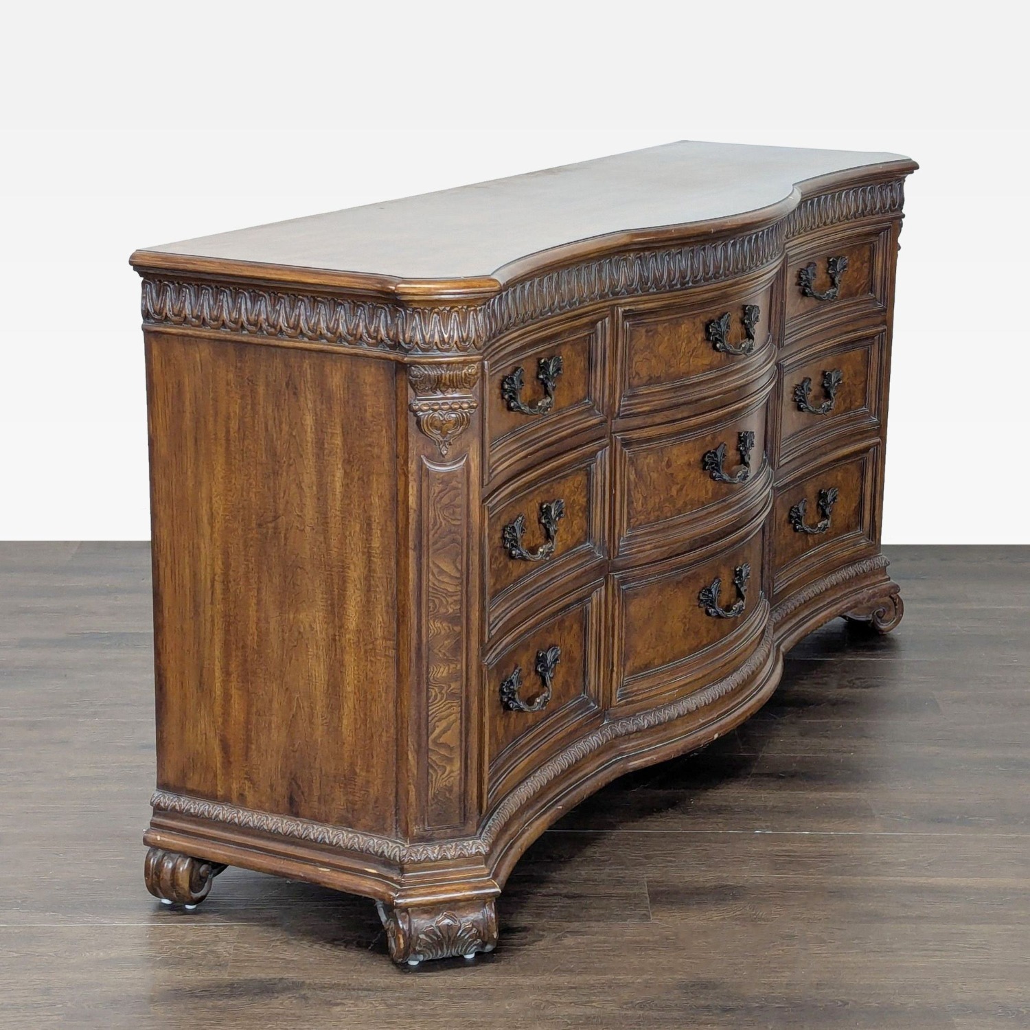 Drexel Heritage 9-Drawer Traditional Vintage  - image-3