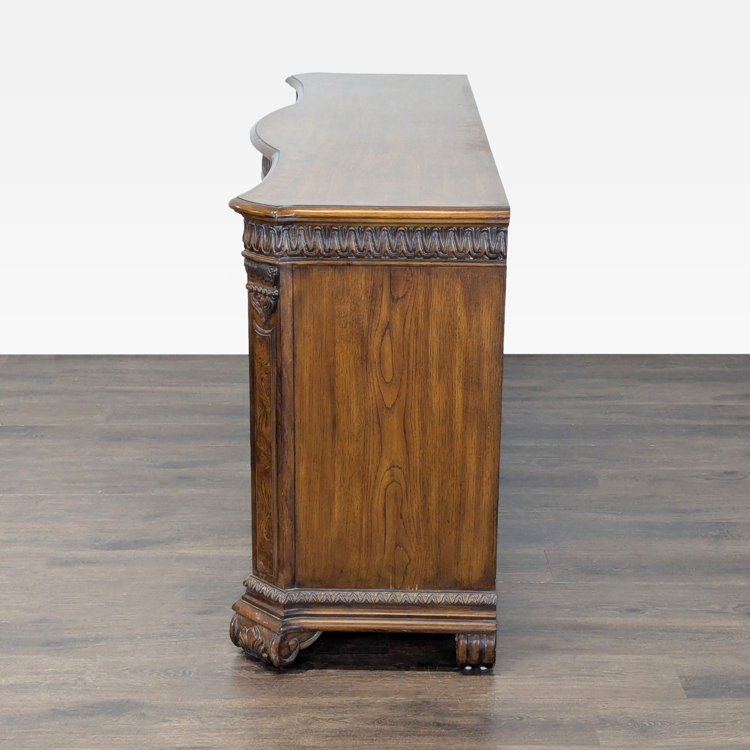 Drexel Heritage 9-Drawer Traditional Vintage  - image-9