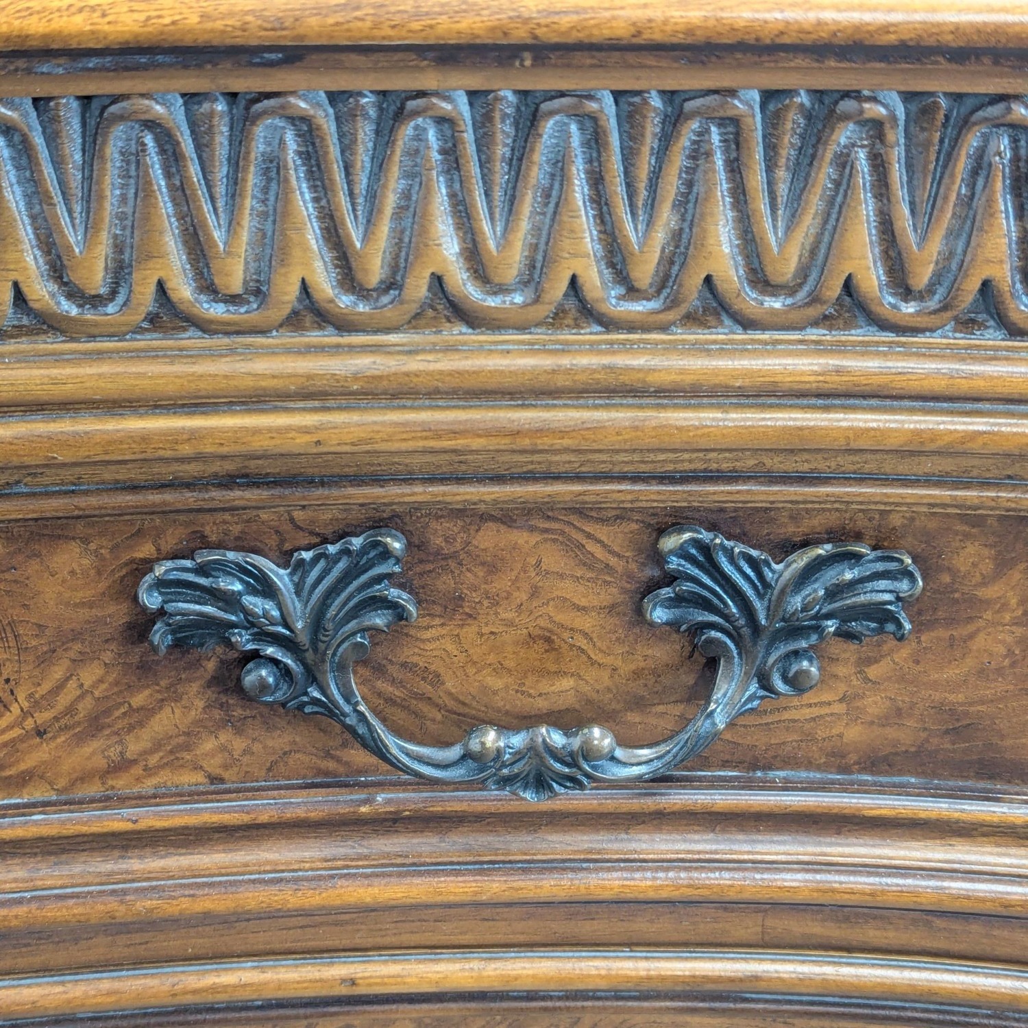 Drexel Heritage 9-Drawer Traditional Vintage  - image-11