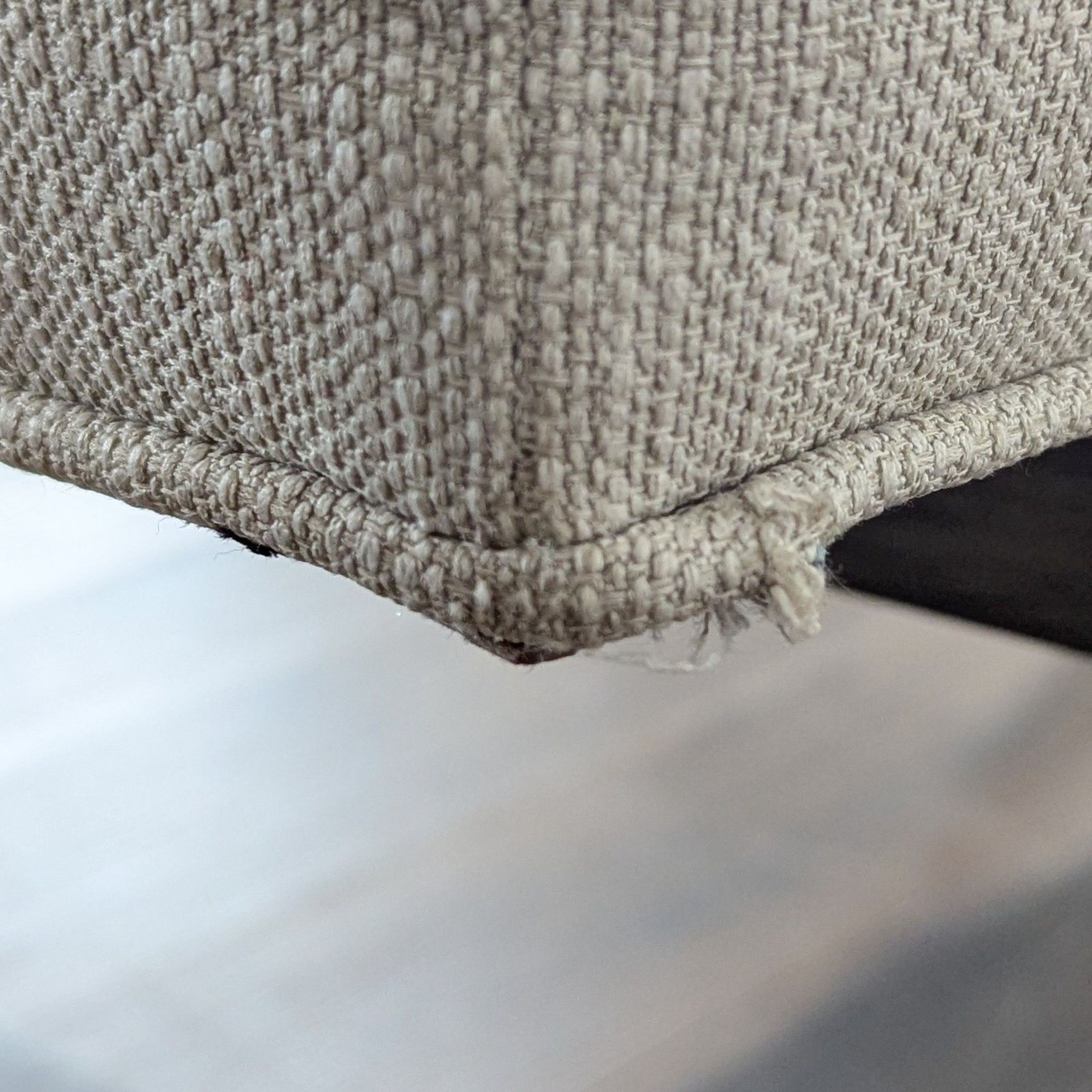 Vanguard Furniture Michael Weiss Bench - image-4