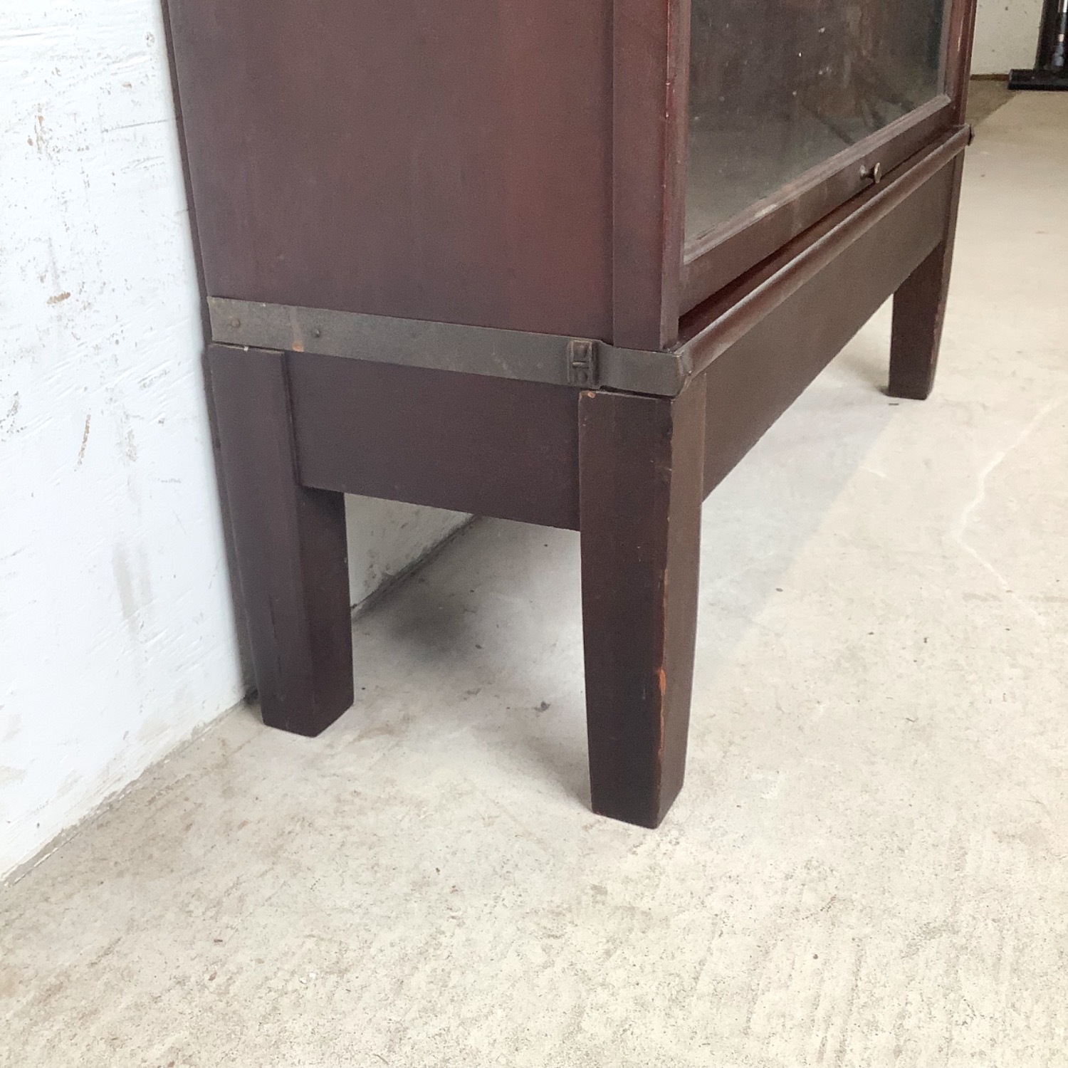 Globe-Wernicke Mahogany Barrister Bookcase - image-9