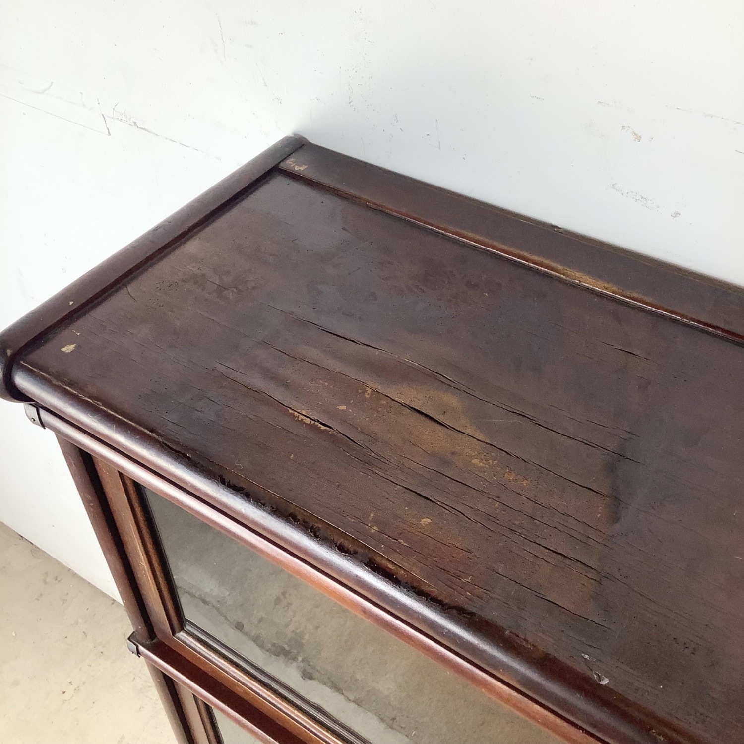 Globe-Wernicke Mahogany Barrister Bookcase - image-14
