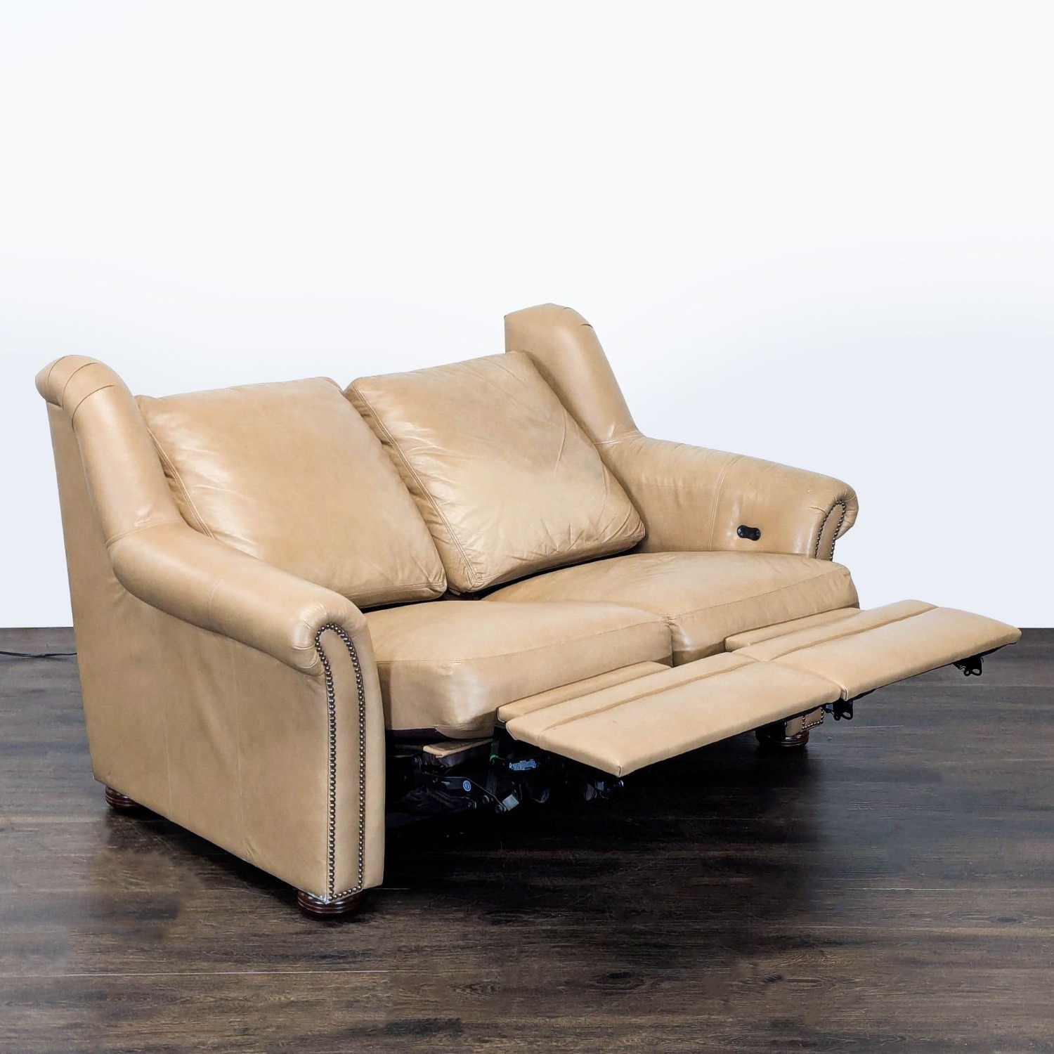 Bradington-Young Newman Tan Leather with Recliner - image-10