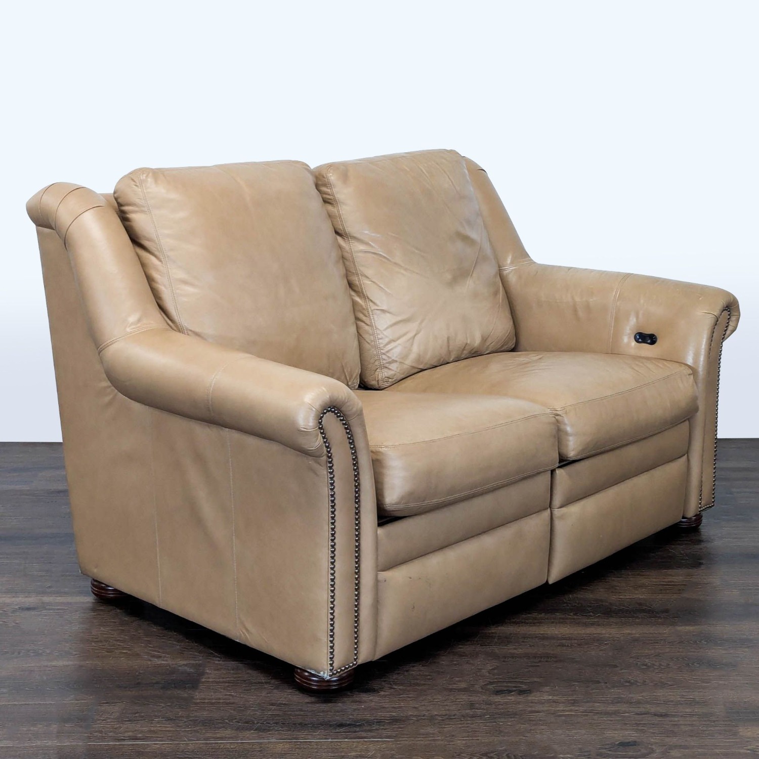 Bradington-Young Newman Tan Leather with Recliner - image-9