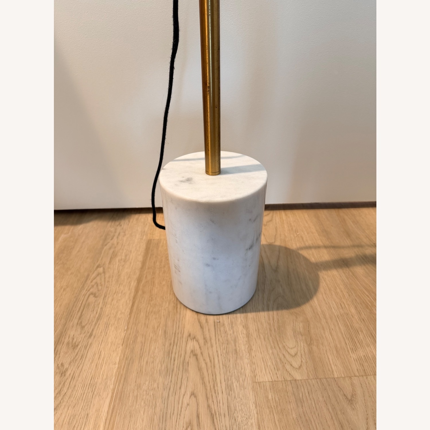Safavieh Gold Marble Floor Lamp - image-5