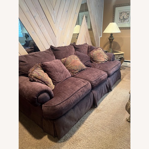 Used Thomasville Furniture Industries 3+ Seater Sofa for sale on AptDeco