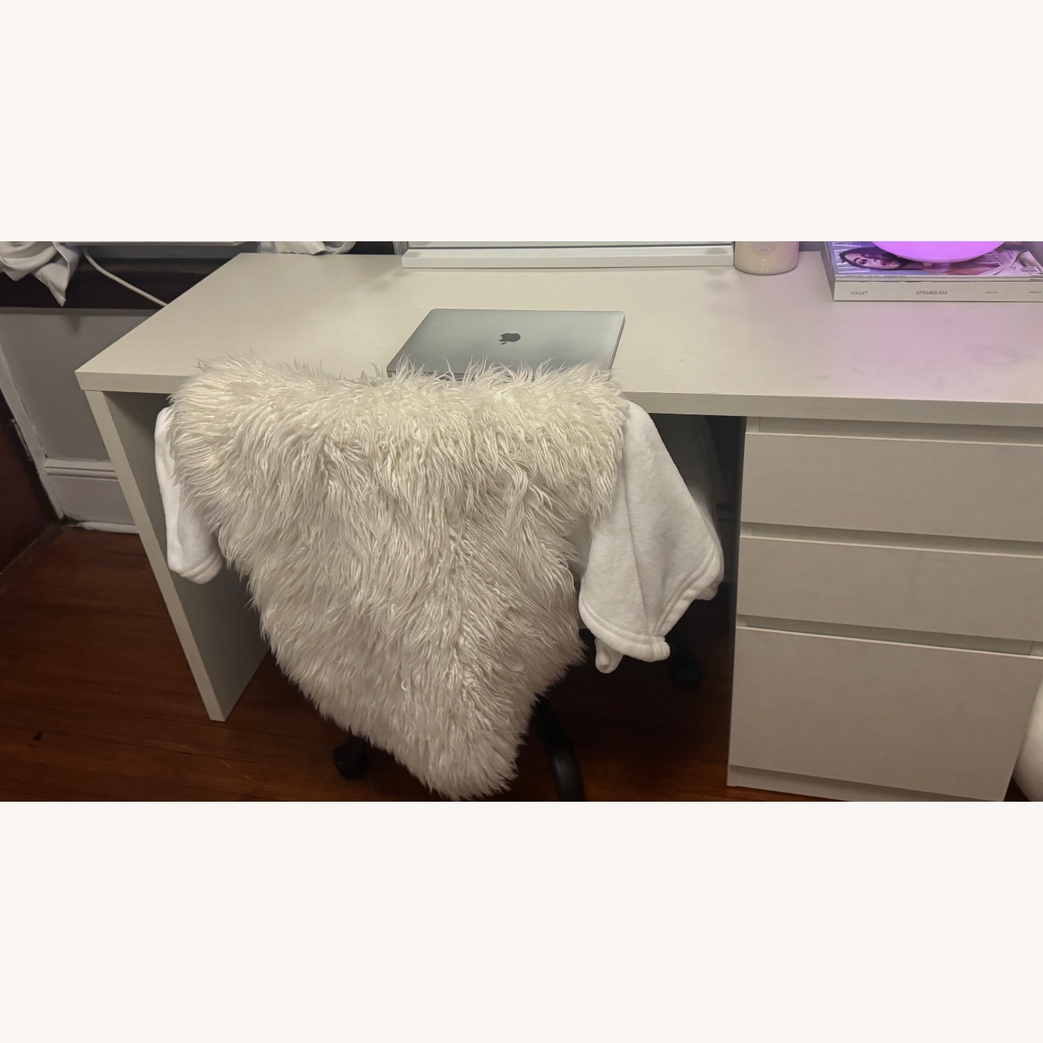 White Desk with 3 Drawer - image-4