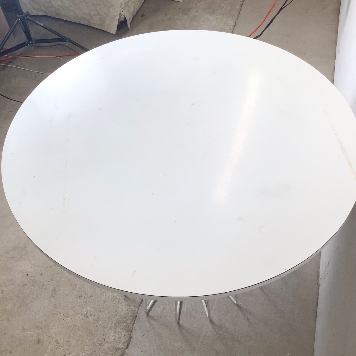 Round White Dining Table with Wire Base - image-5