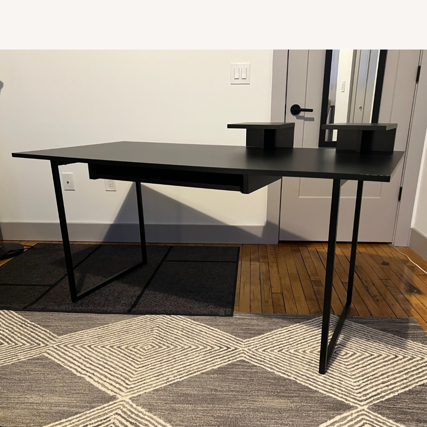 IKEA Obegränsad Black Desk - image-3