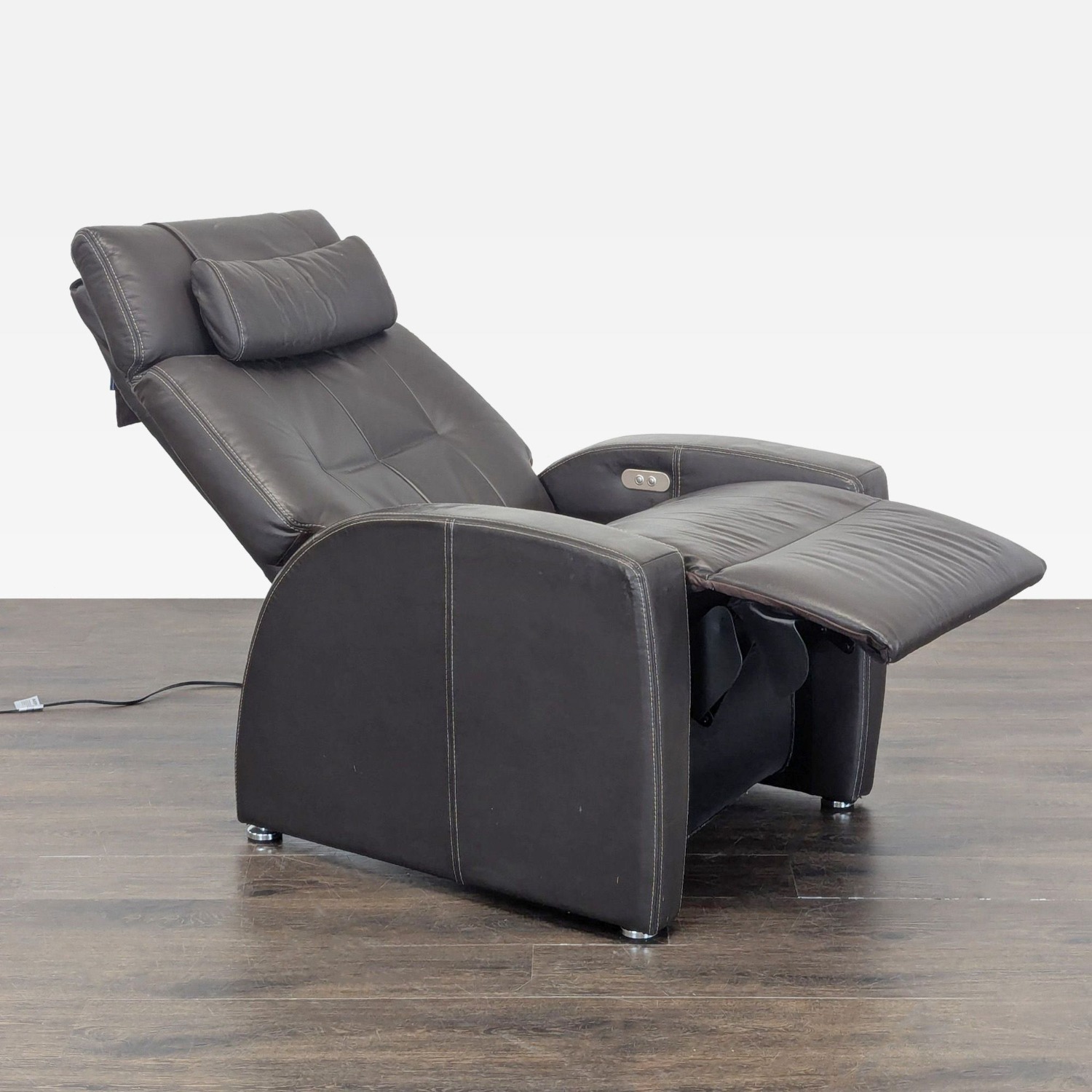 Positive Posture Leather Electric Lounge Recliner  - image-10