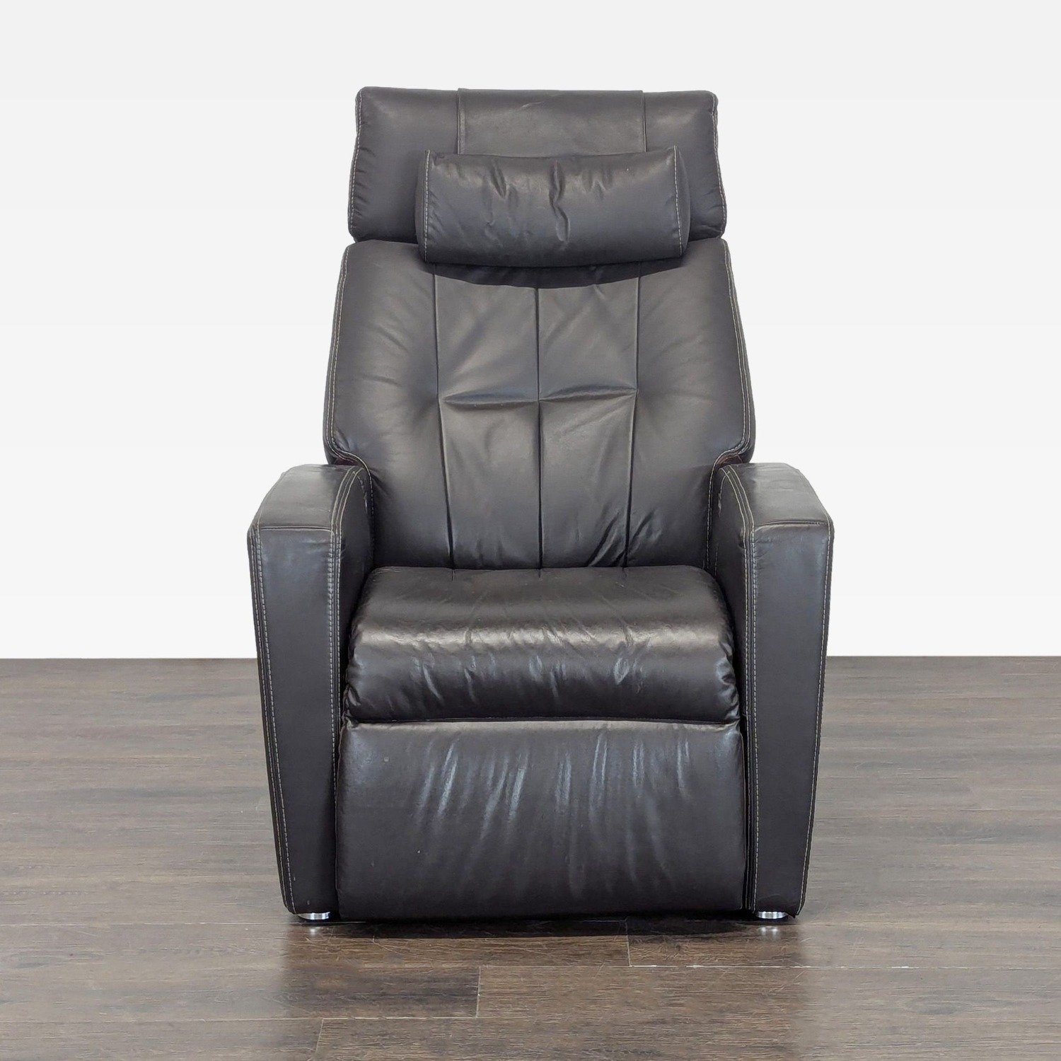 Positive Posture Leather Electric Lounge Recliner  - image-11