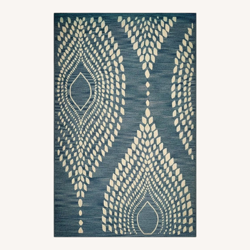 Used Safavieh Blue & Ivory Textured Modern Rug 8x10 for sale on AptDeco