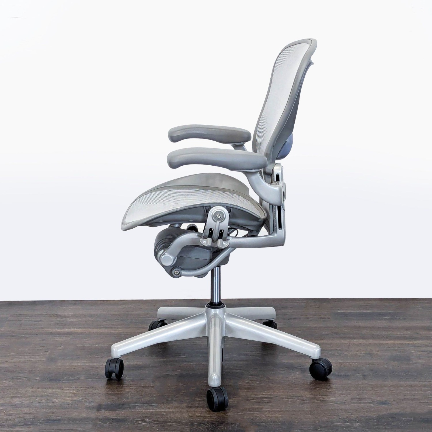 Herman Miller Aeron Ergonomic Office Chair  - image-5