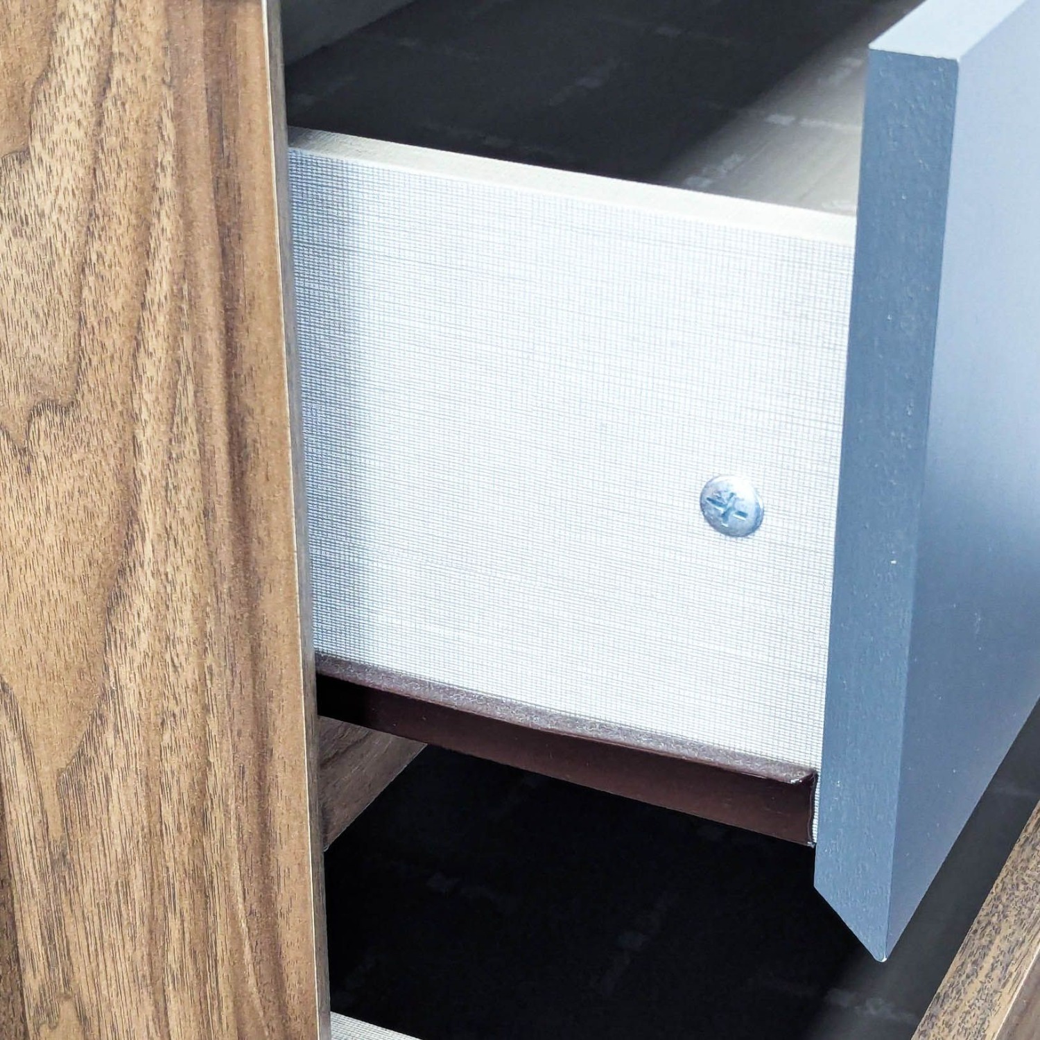 South Shore Olvyn Modern 5-Drawer Walnut Dresser - image-4