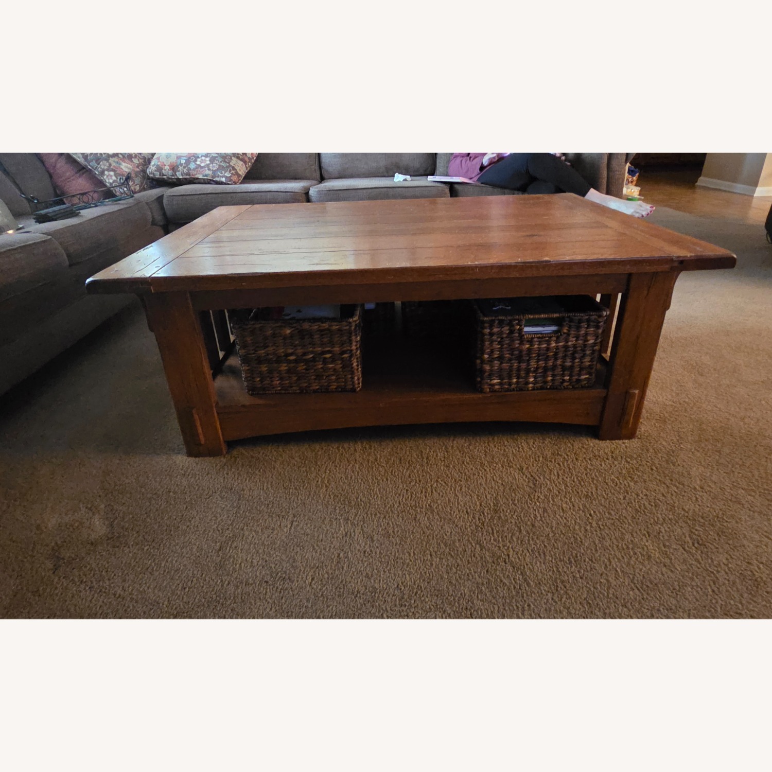 Broyhill Heirloom Coffee Table - image-2