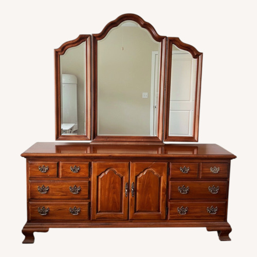 Used Antique Thomasville Mahogany Dresser W Mirror for sale on AptDeco