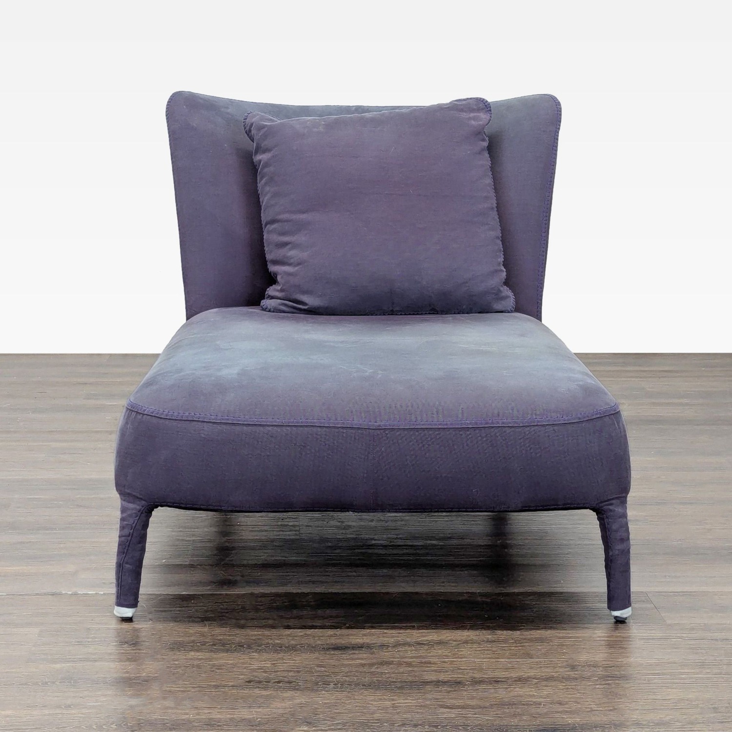 Maxalto Febo Upholstered Chaise Lounge - image-9