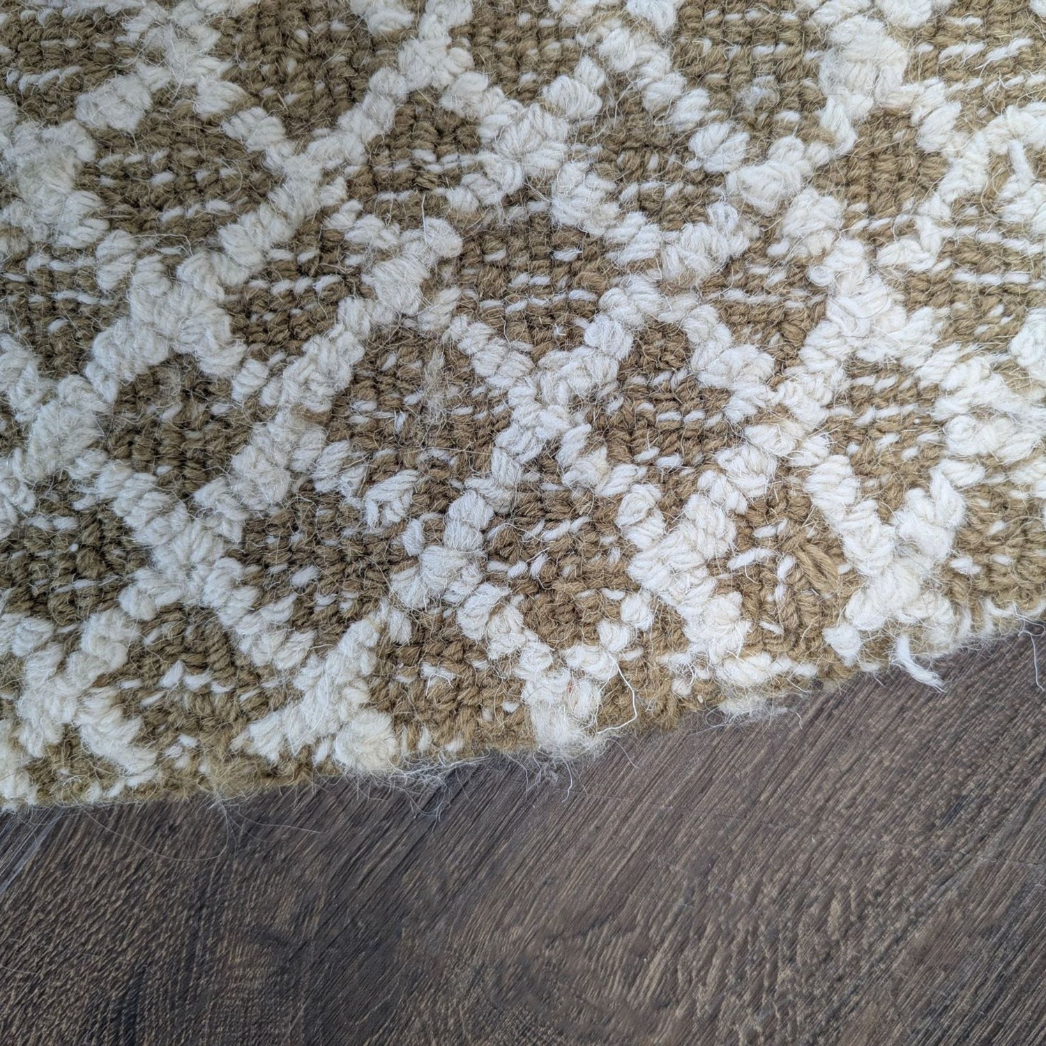 Safavieh 5' Beige/Ivory Wool Micro-Loop Round  Area Rug - image-4