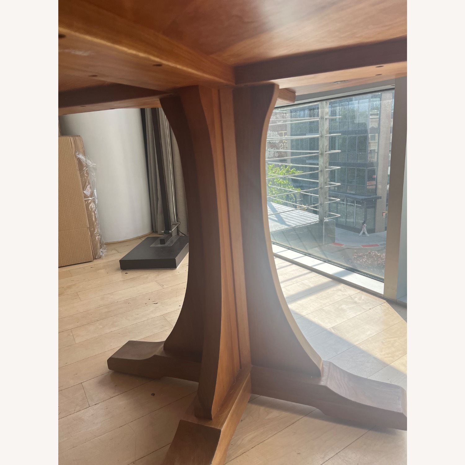Stickler Audi Round Dining Table - image-3