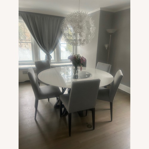 Used White Lacquer Dining Table Wood Base + 6 Chairs for sale on AptDeco