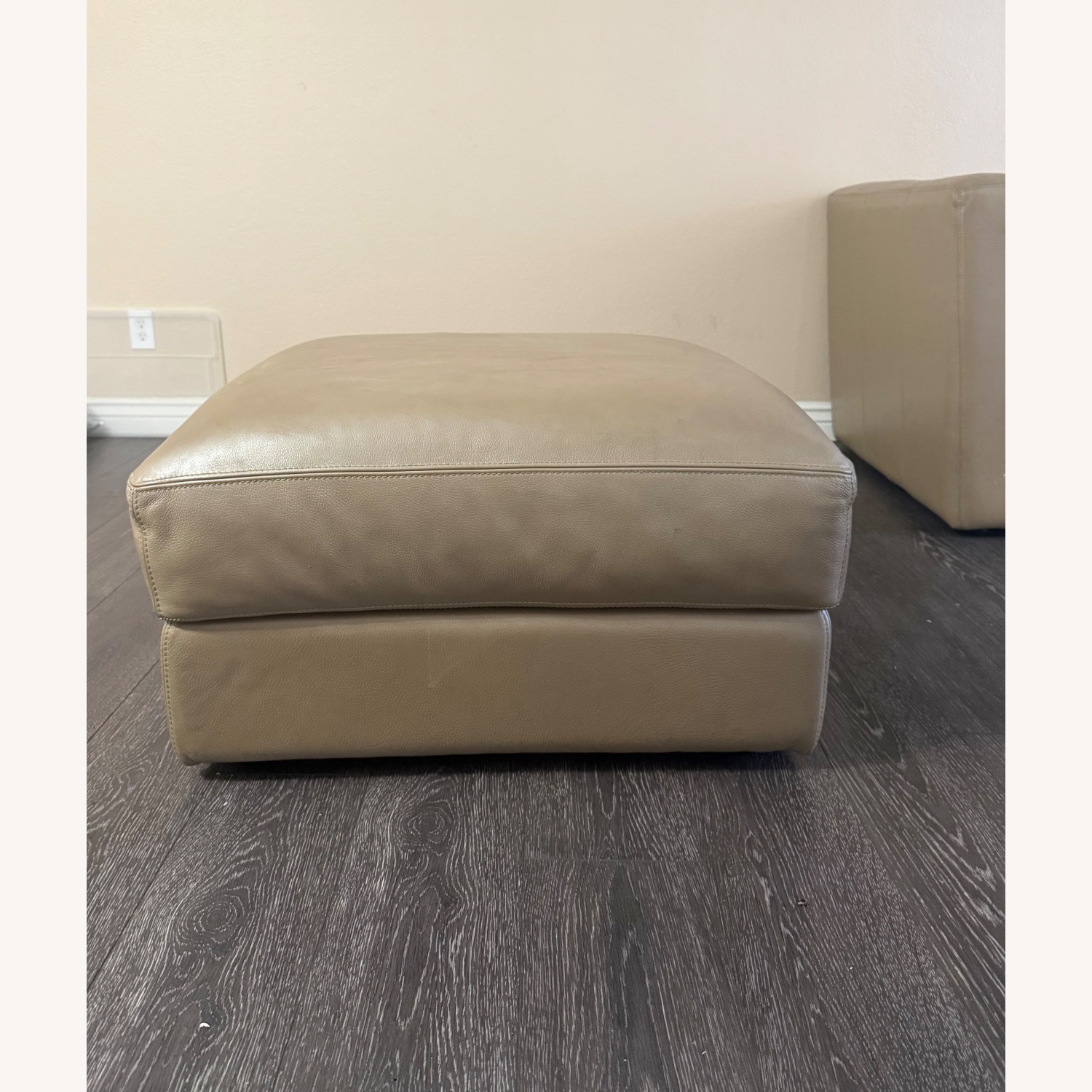 Light Brown Leather 3+ Seater Sofa - image-6