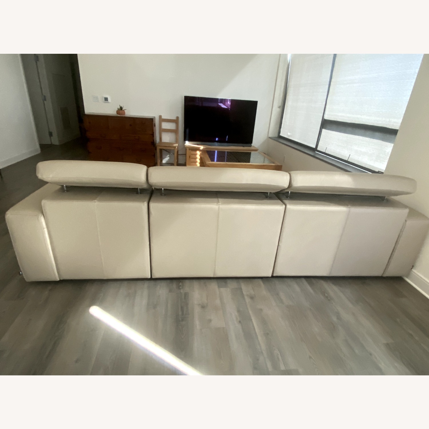Estro Italian Leather 3+ Piece Sectional Sofa - image-4