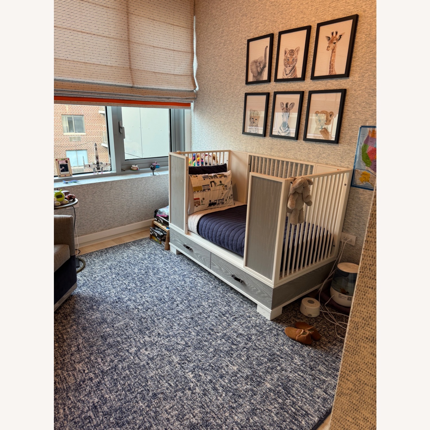 DucDuc Morgan Light Gray Wood Crib - image-3