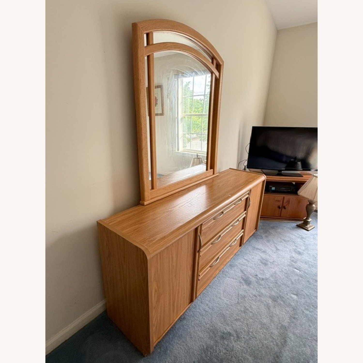 Modern Oak Wood Dresser with Mirror - image-4