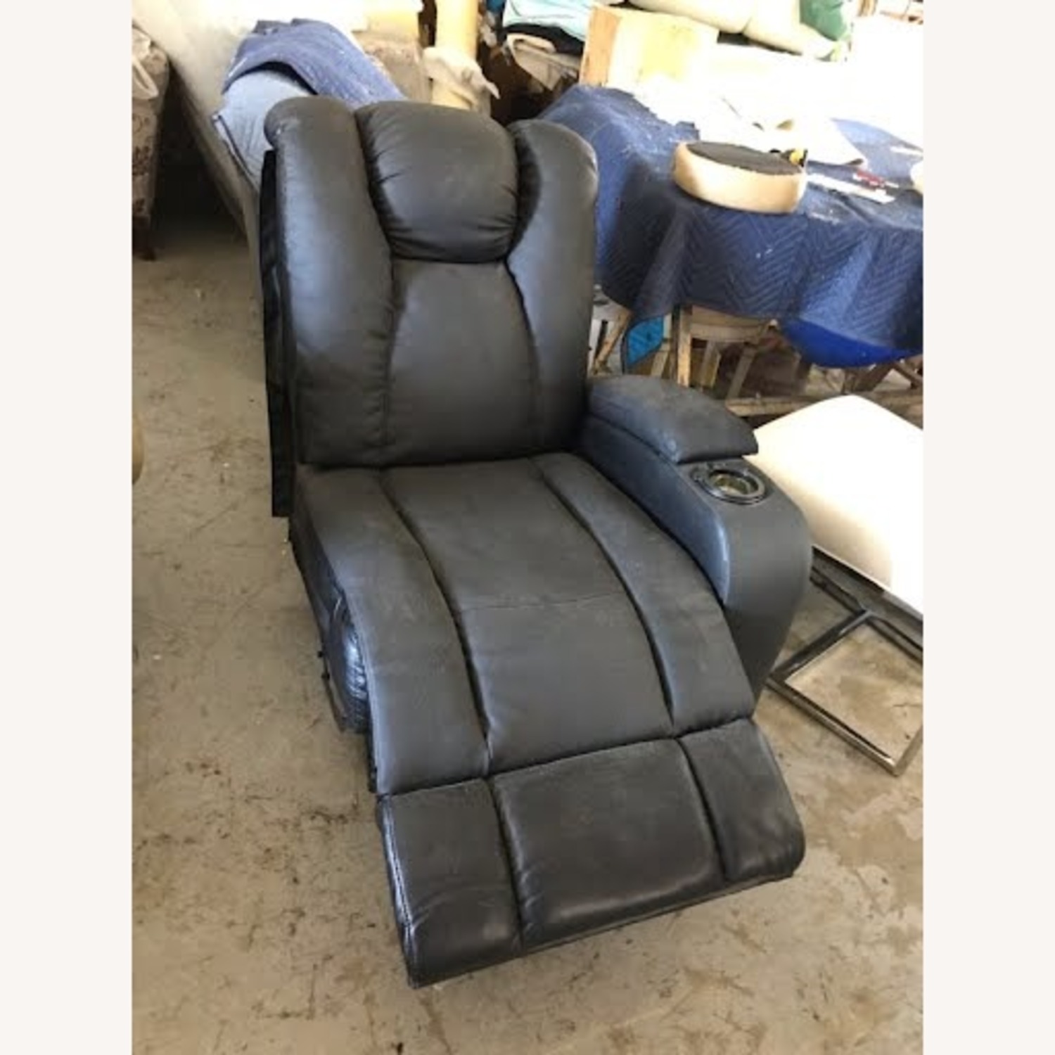 Black Vinyl Recliner - image-3