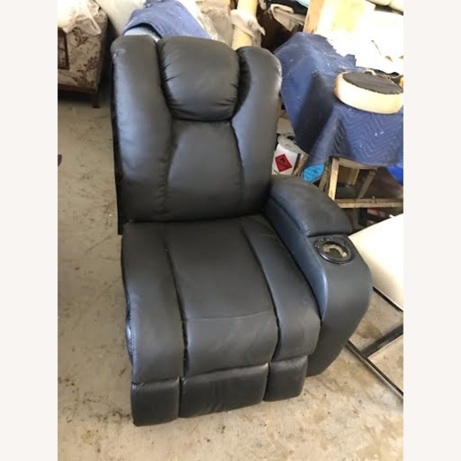 Black Vinyl Recliner - image-2
