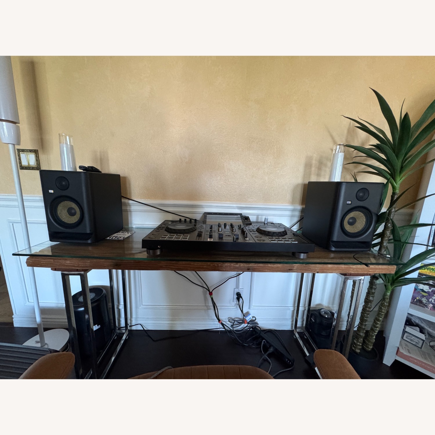 Modani Samana Console Desk - image-2