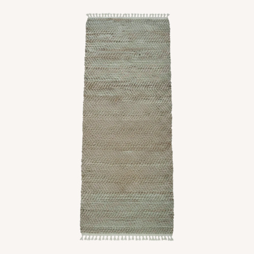 Used Contemporary Rug 2' 6" x 6' 9 for sale on AptDeco