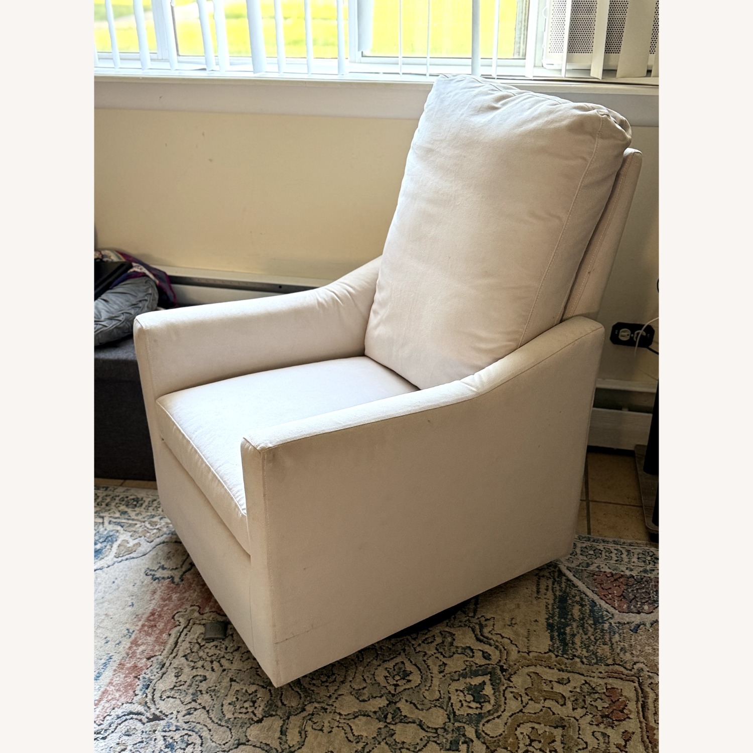Delta Children Adley Nursery Glider Swivel Chair - image-4