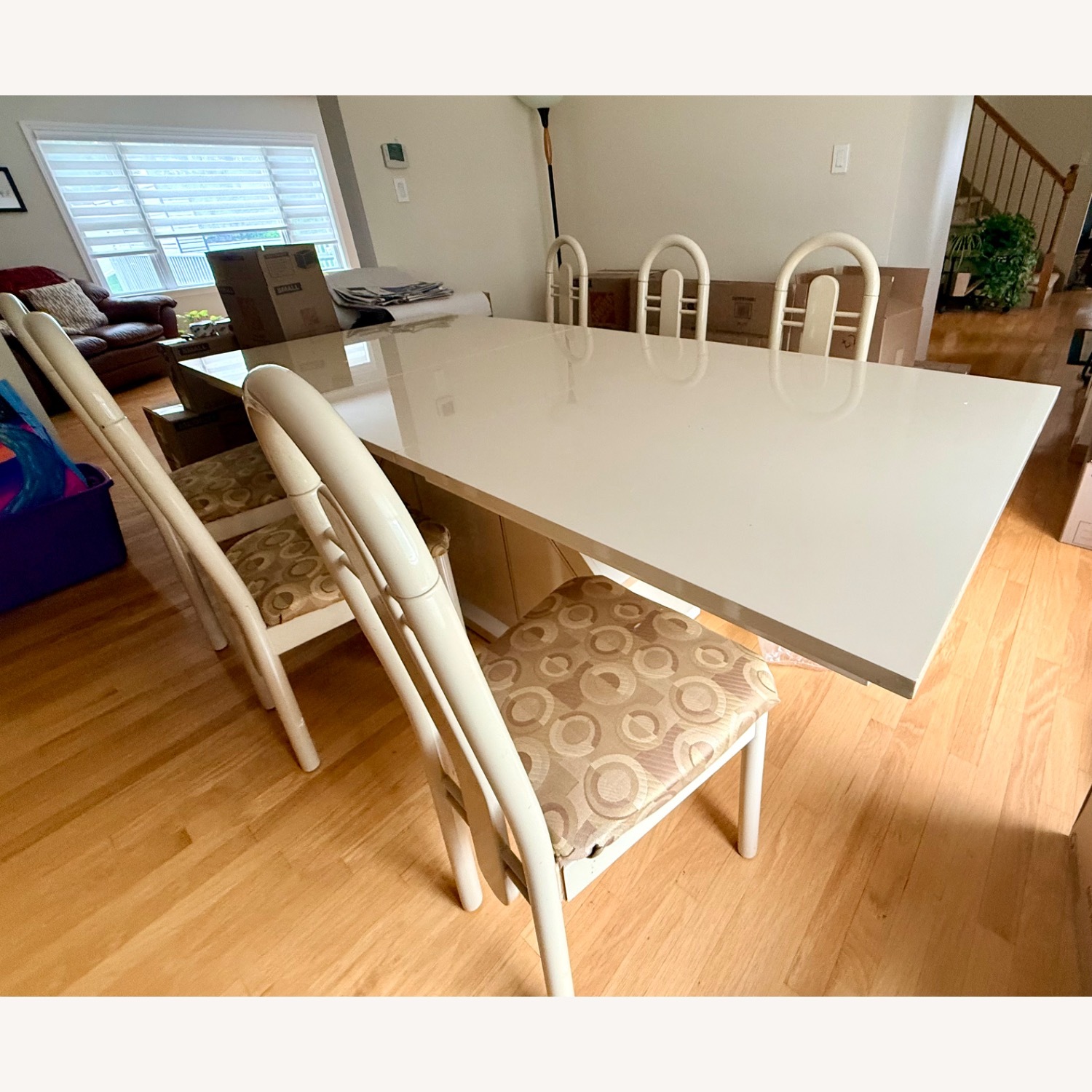 Lacquer Dining Table and 6 Chairs - image-4