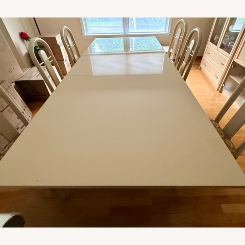 Used Lacquer Dining Table and 6 Chairs for sale on AptDeco
