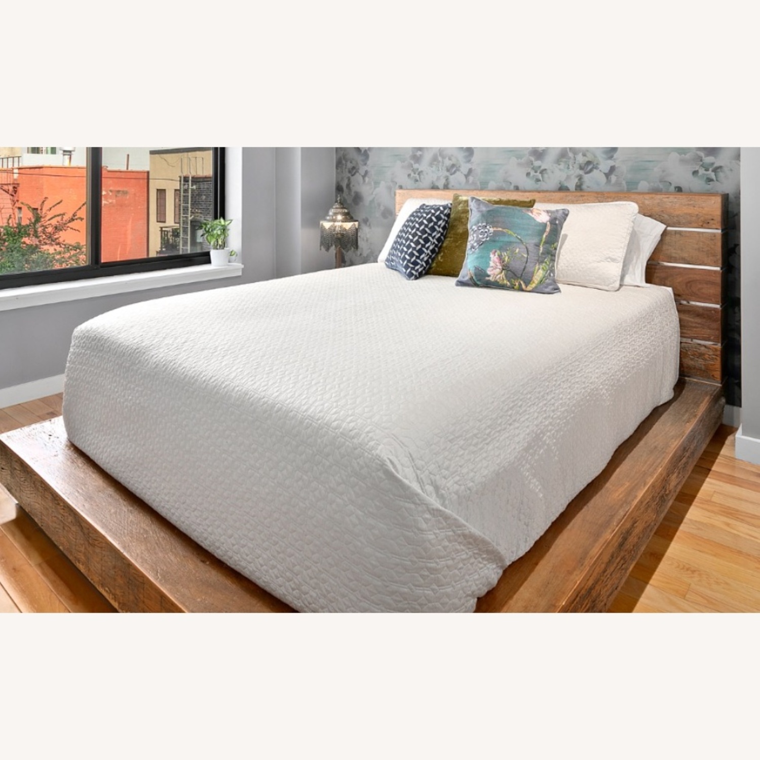 Environment Furniture Queen Size Beam Bed - image-5