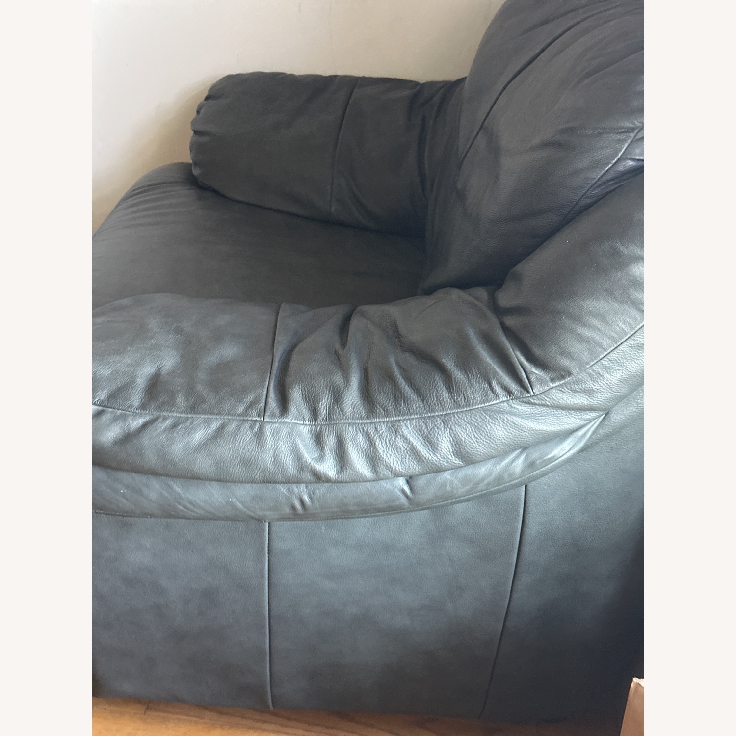 Leather Furniture South Green Leather Loveseat - image-2