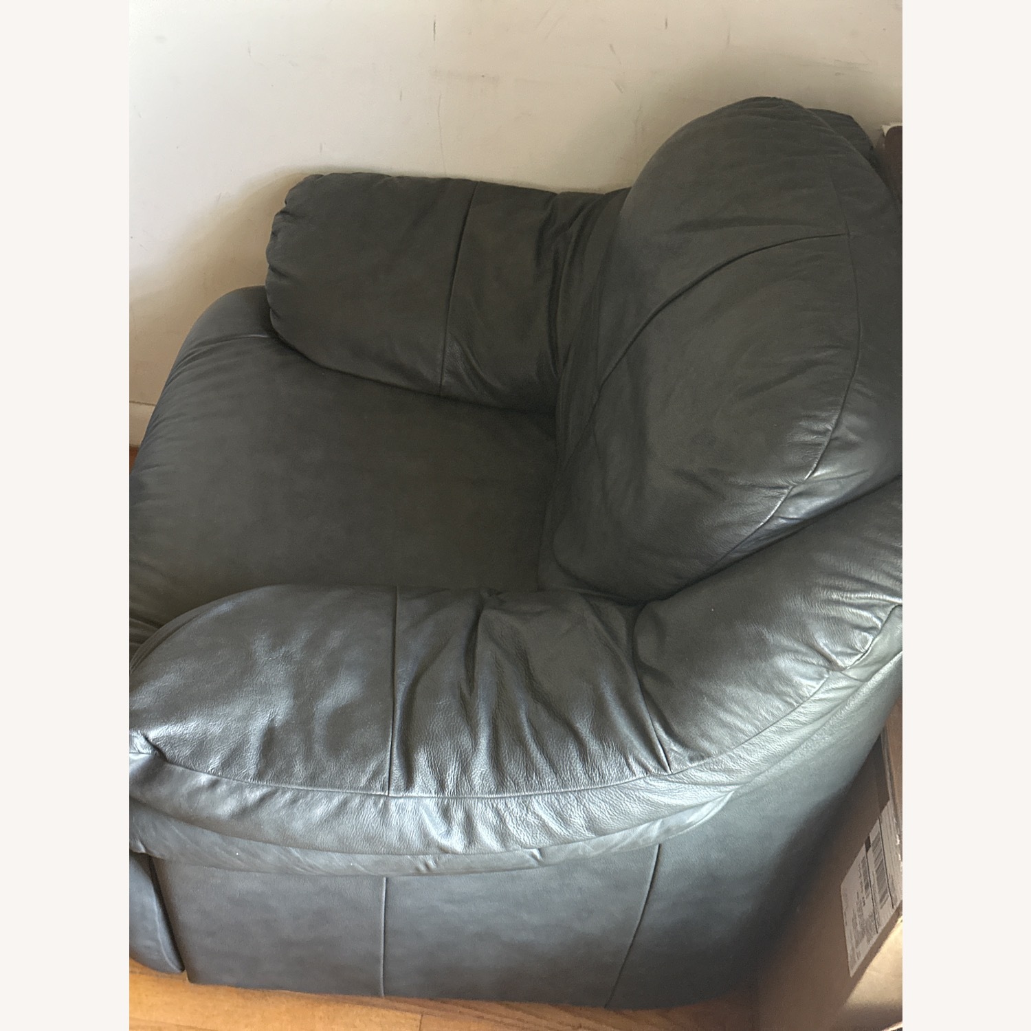 Leather Furniture South Green Leather Loveseat - image-5