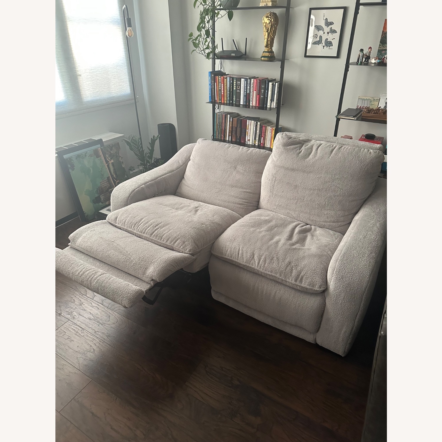 Celine Power Loveseat W Power Headrest - image-3
