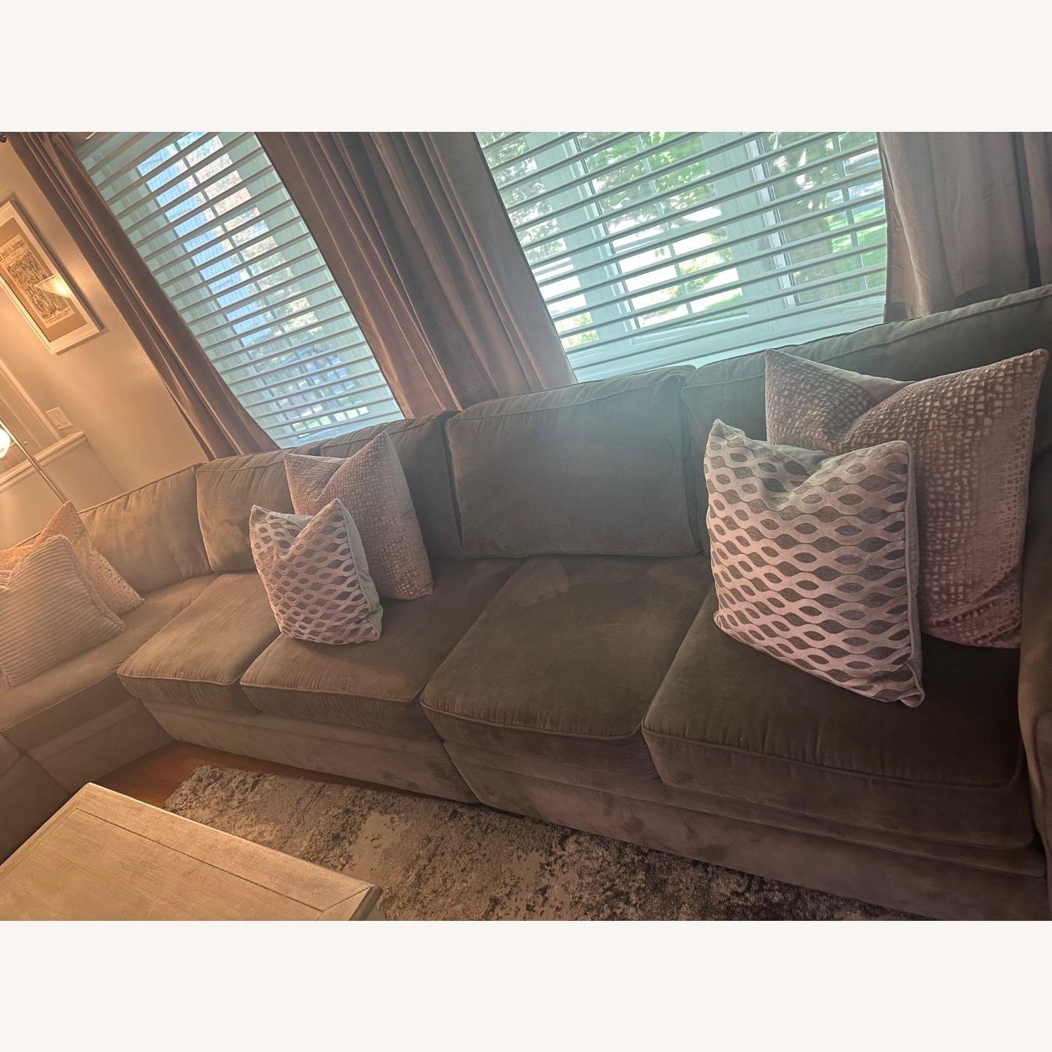 Raymour & Flanigan Light Gray Easton 5-pc. Sectional - image-4