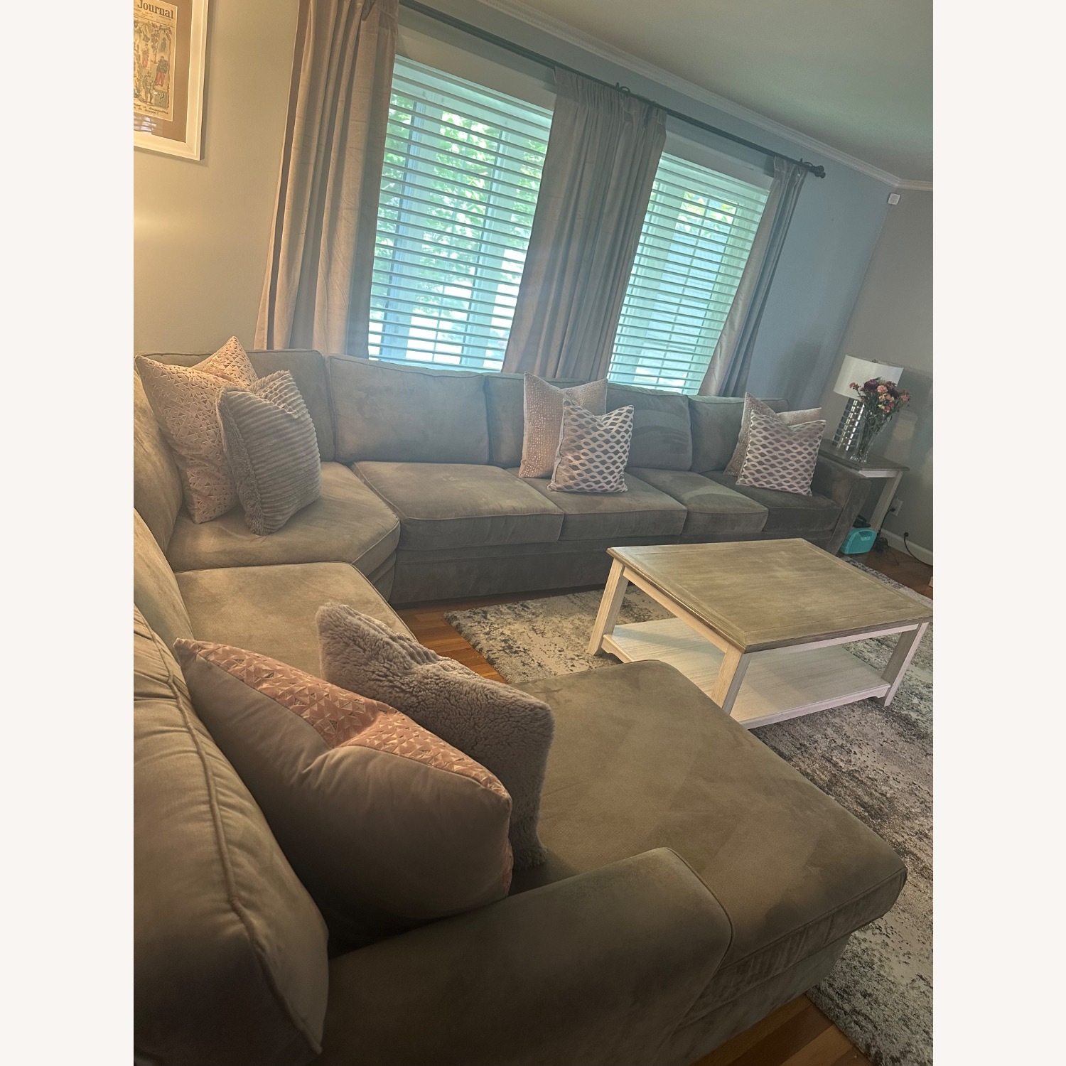 Raymour & Flanigan Light Gray Easton 5-pc. Sectional - image-1