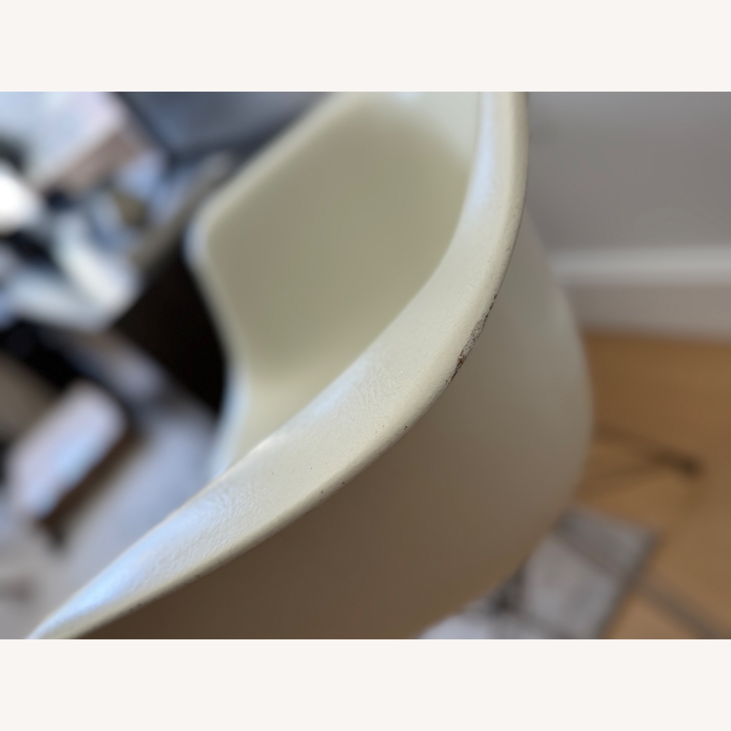 Herman Miller Eames Shell Fiberglass Chair - image-7